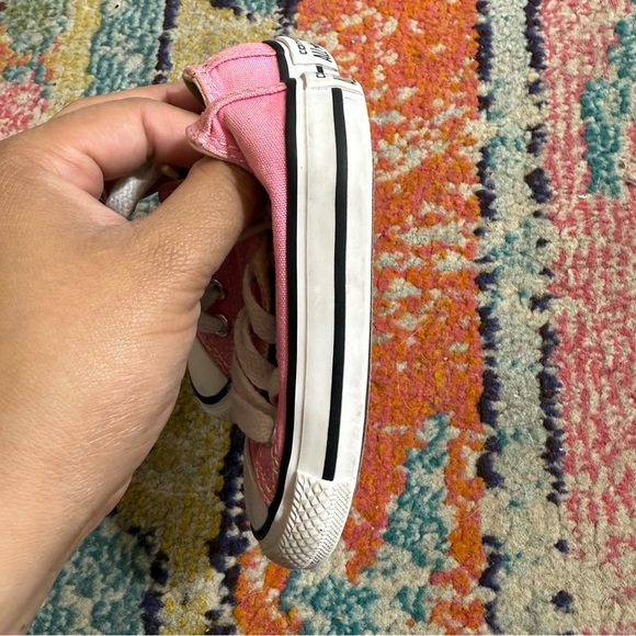 Converse Pink Kids Canvas Sneakers size 4 - Picture 2 of 6